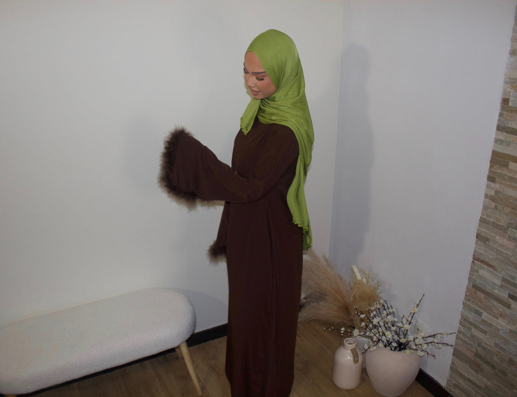 Abaya ceintrée avec manches à plumes Choco