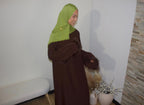 Abaya ceintrée avec manches à plumes Choco