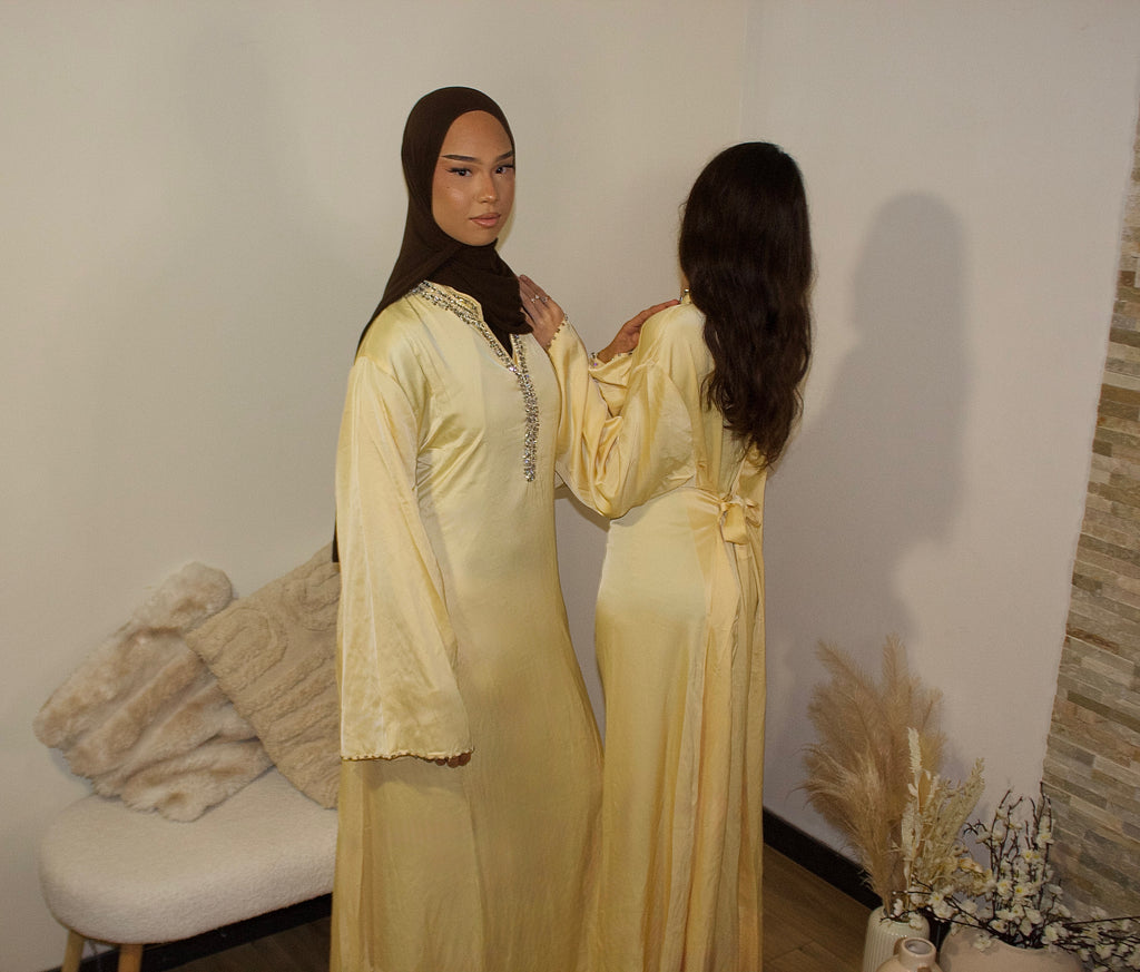 Abaya avec Col à Bijoux Ceinturé à la taille Jaune